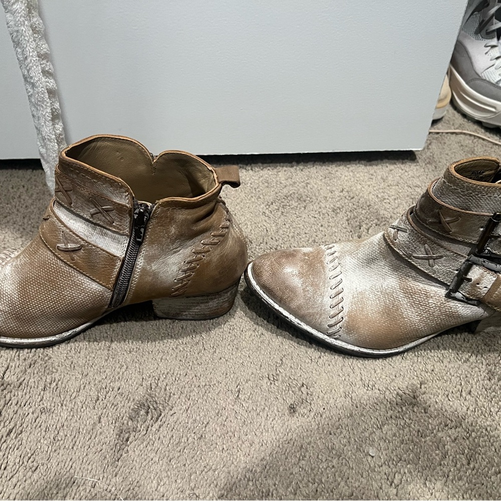 Roan Booties - image 4